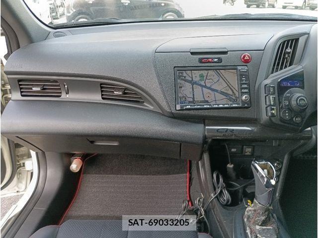 Honda CR-Z 2012-11 4638516-15