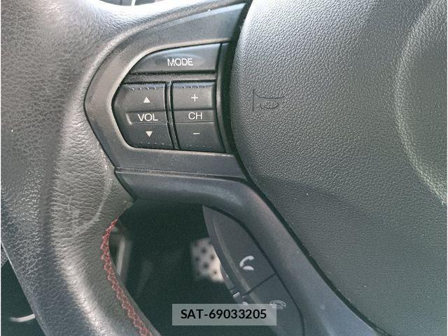 Honda CR-Z 2012-11 4638516-20