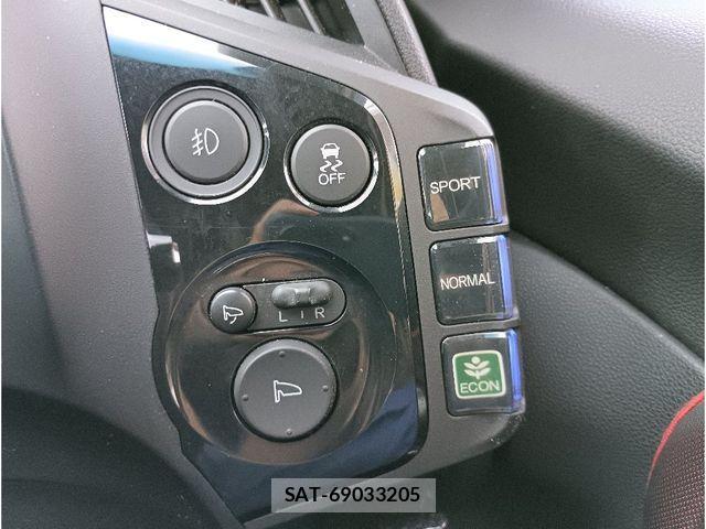 Honda CR-Z 2012-11 4638516-22