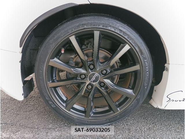 Honda CR-Z 2012-11 4638516-24