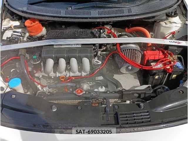Honda CR-Z 2012-11 4638516-27