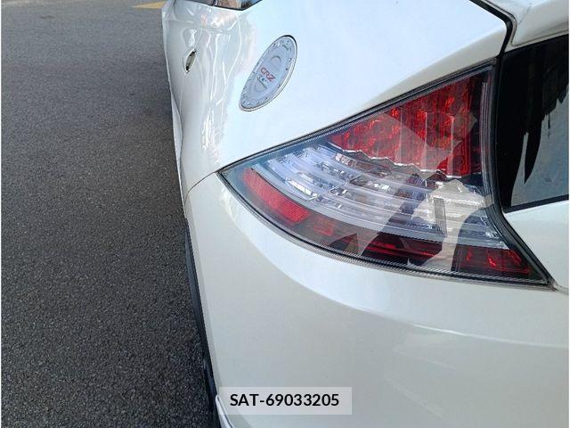 Honda CR-Z 2012-11 4638516-6