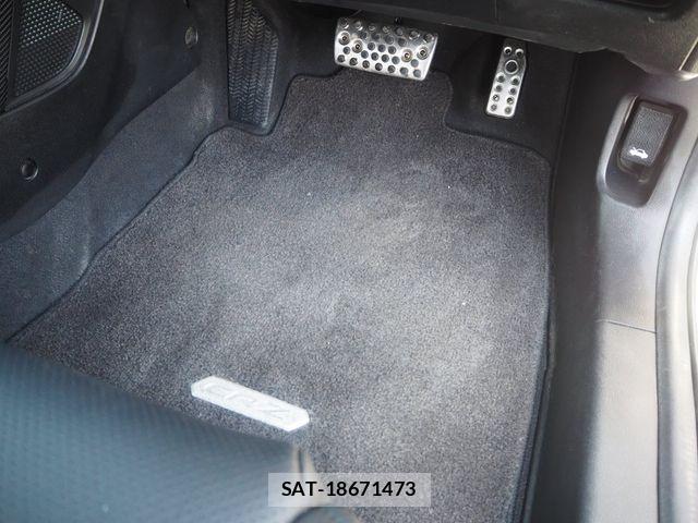 Honda CR-Z 2013-01 5864280-21