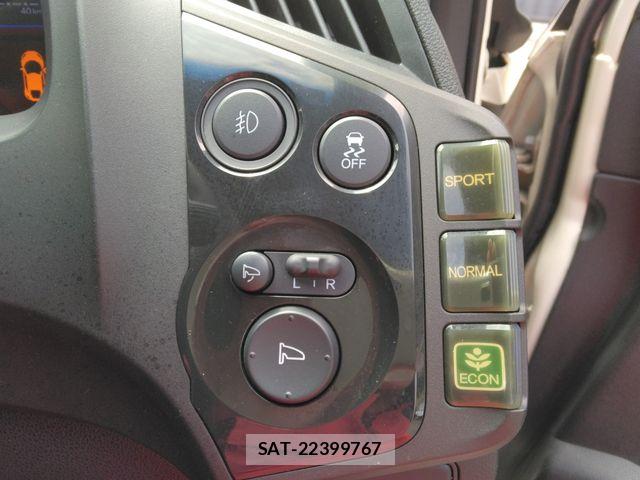 Honda CR-Z 2013-04 6611269-23