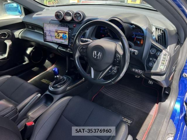 Honda CR-Z 2015-06 6751143-1