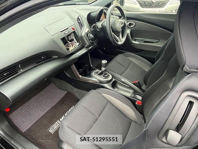 Honda CR-Z 2013-01 6814433-18