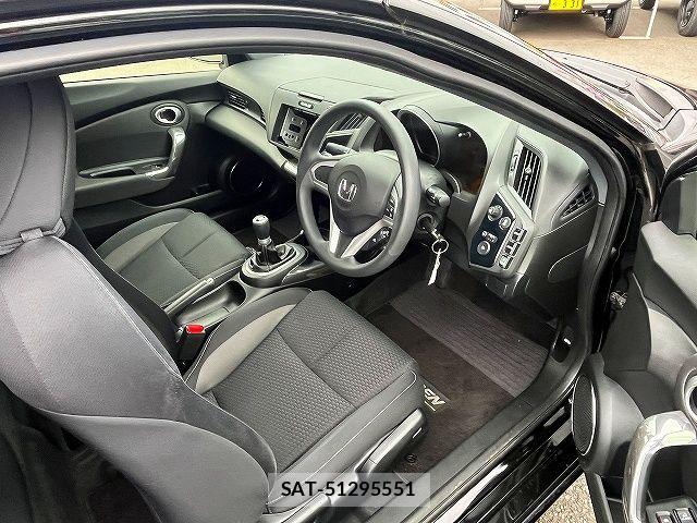 Honda CR-Z 2013-01 6814433-3