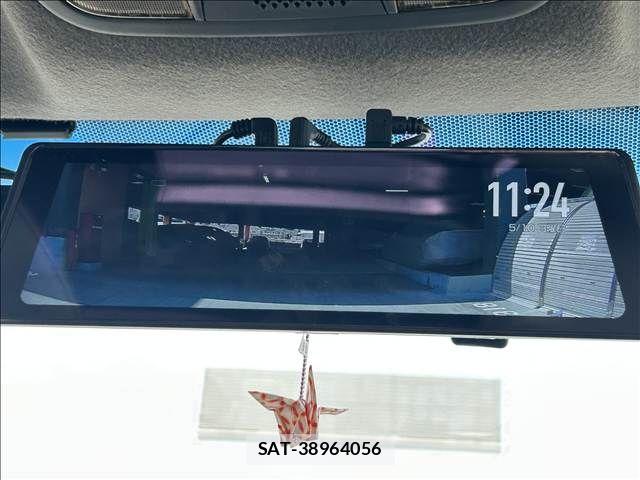 Honda CR-Z 2013-04 6903781-13
