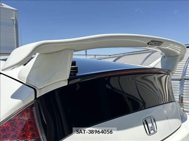 Honda CR-Z 2013-04 6903781-16