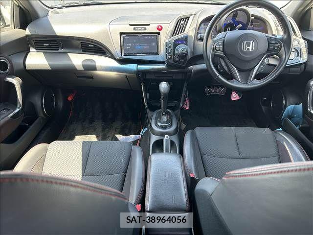 Honda CR-Z 2013-04 6903781-1
