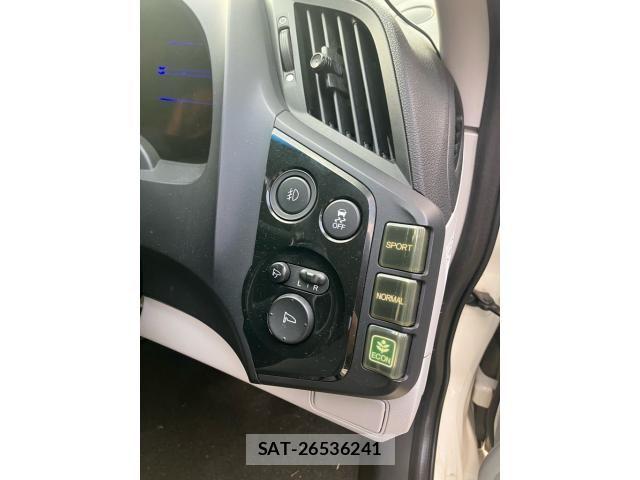 Honda CR-Z 2010-08 7020274-15