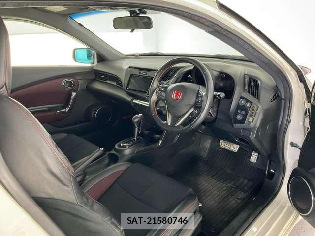 Honda CR-Z 2014-02 7216771-11