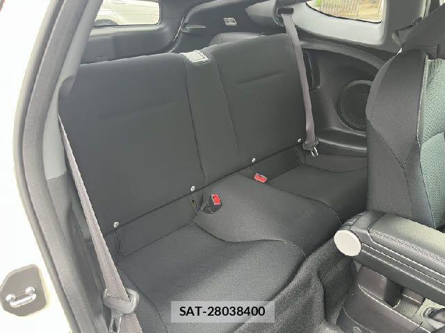 Honda CR-Z 2013-04 7216767-9