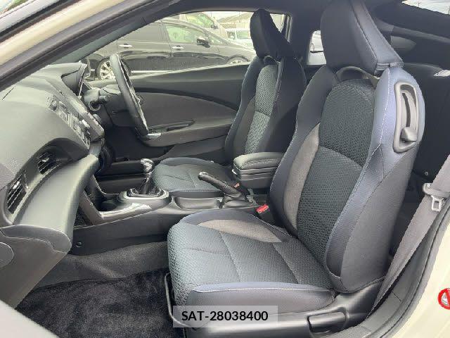 Honda CR-Z 2013-04 7216767-12