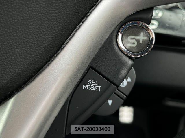 Honda CR-Z 2013-04 7216767-22