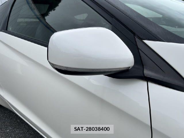 Honda CR-Z 2013-04 7216767-24