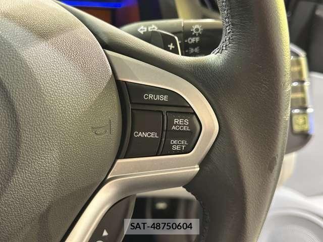 Honda CR-Z 2010-01 7216758-12