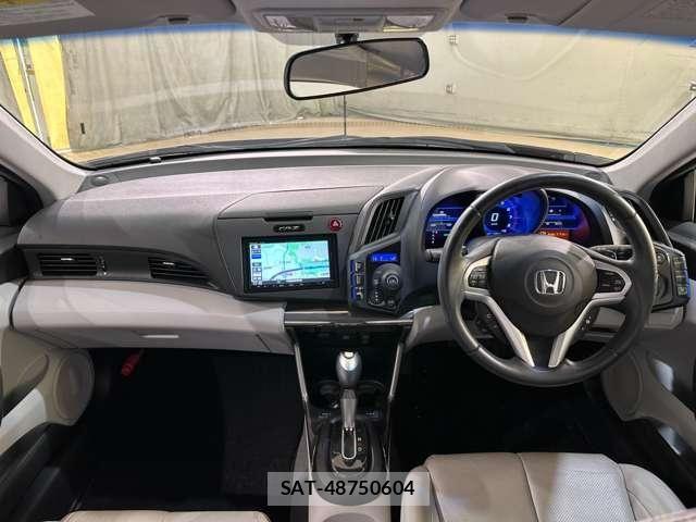 Honda CR-Z 2010-01 7216758-17