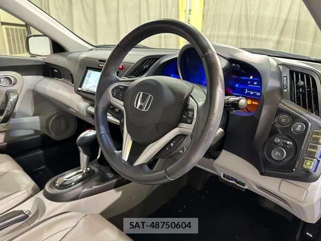 Honda CR-Z 2010-01 7216758-8