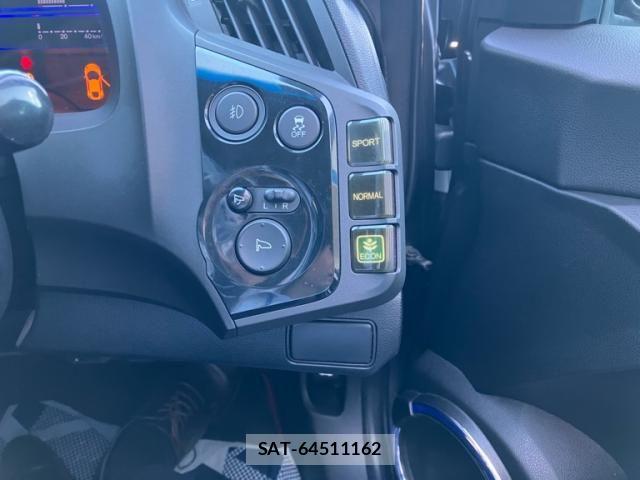 Honda CR-Z 2013-08 7216770-12