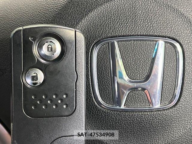Honda CR-Z 2012-04 7216762-6