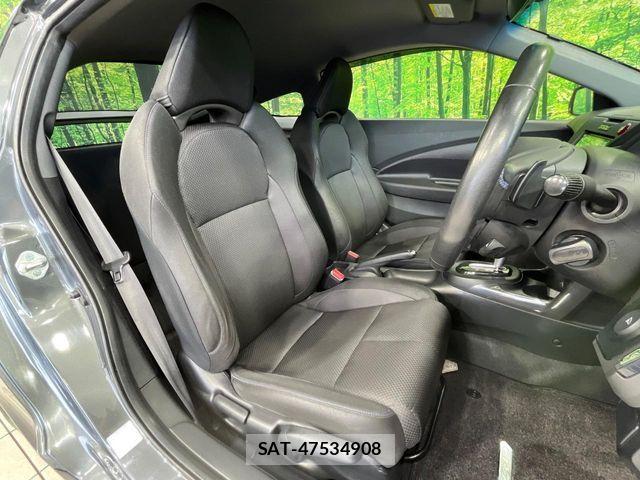 Honda CR-Z 2012-04 7216762-7