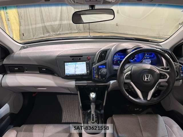 Honda CR-Z 2010-04 7271758-17