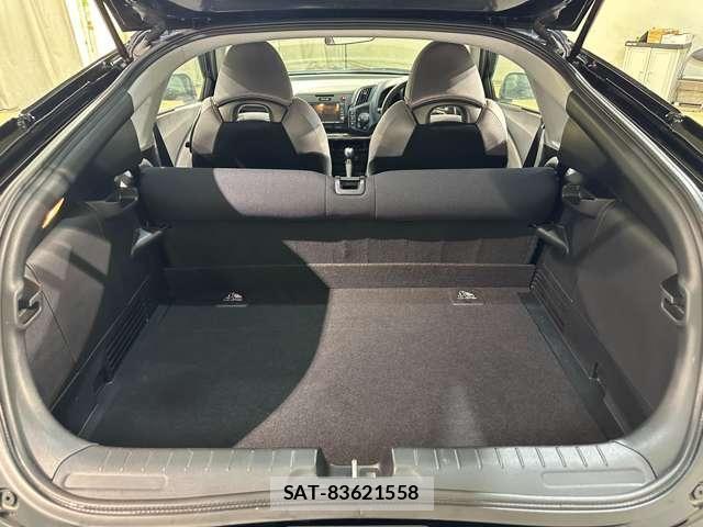 Honda CR-Z 2010-04 7271758-26