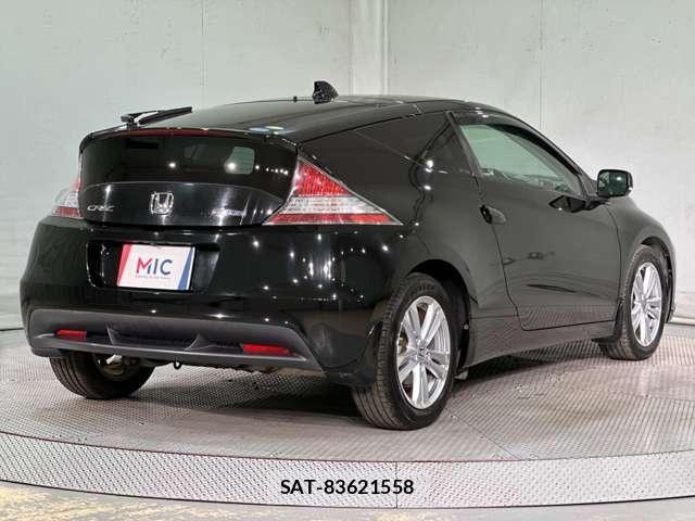 Honda CR-Z 2010-04 7271758-4