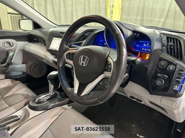 Honda CR-Z 2010-04 7271758-8