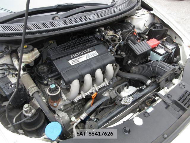 Honda CR-Z 2010-05 7326446-15