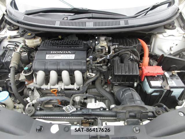 Honda CR-Z 2010-05 7326446-16