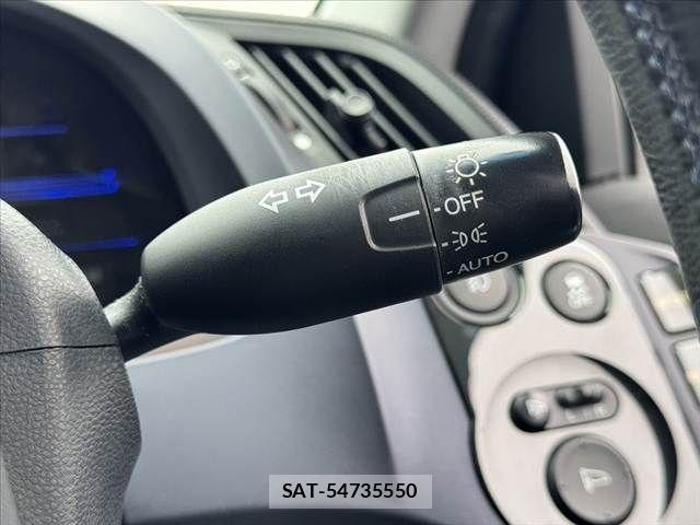 Honda CR-Z 2011-03 7326444-26