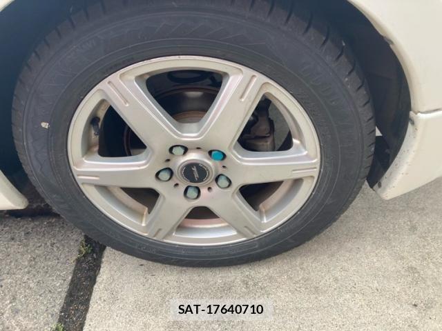 Honda CR-Z 2010-03 7357348-11
