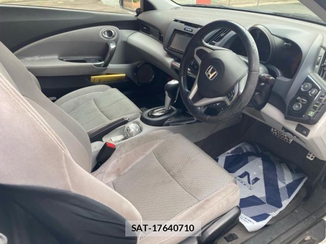Honda CR-Z 2010-03 7357348-13