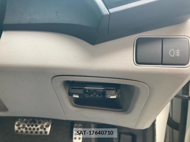 Honda CR-Z 2010-03 7357348-15