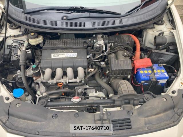 Honda CR-Z 2010-03 7357348-8
