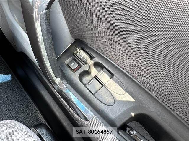 Honda CR-Z 2010-12 7453713-26