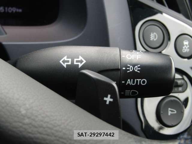 Honda CR-Z 2010-05 7453712-6