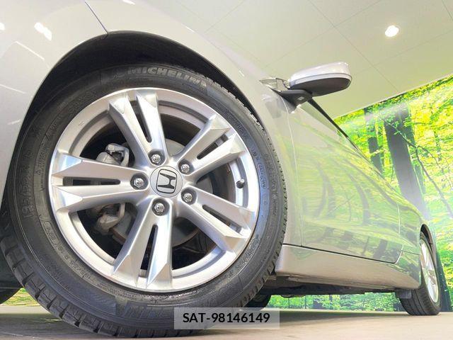 Honda CR-Z 2010-05 7453716-12