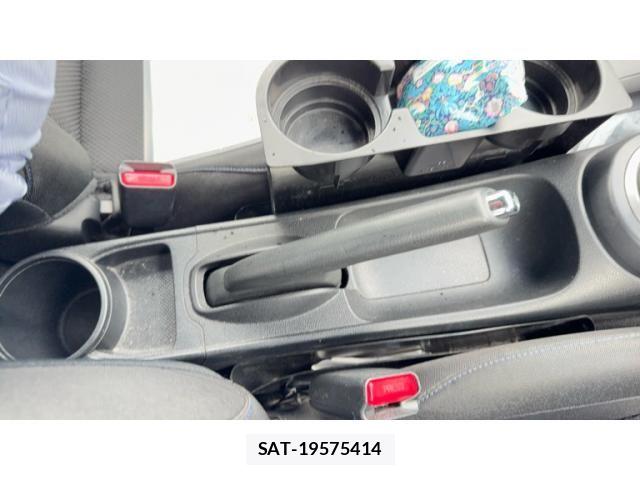 Honda CR-Z 2012-06 7615896-14