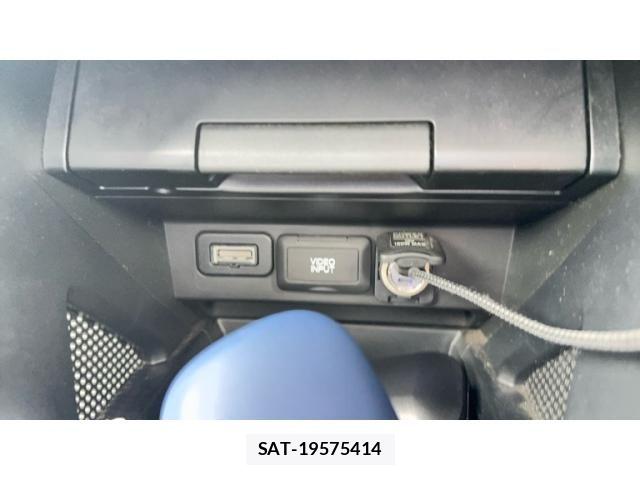 Honda CR-Z 2012-06 7615896-20