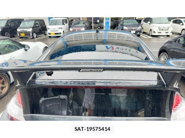 Honda CR-Z 2012-06 7615896-7