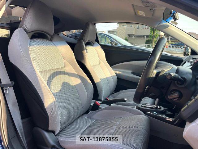 Honda CR-Z 2011-06 7615897-7