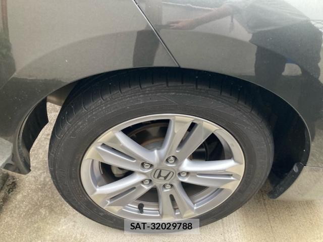 Honda CR-Z 2010-07 7615899-19
