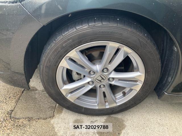 Honda CR-Z 2010-07 7615899-21