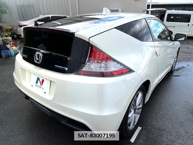 Honda CR-Z 2010-08 7875945-16
