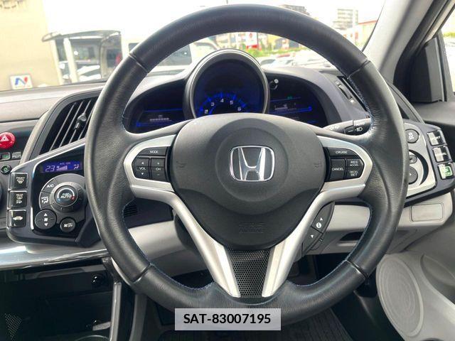 Honda CR-Z 2010-08 7875945-7