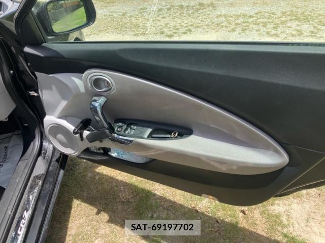 Honda CR-Z 2010-05 7875944-14