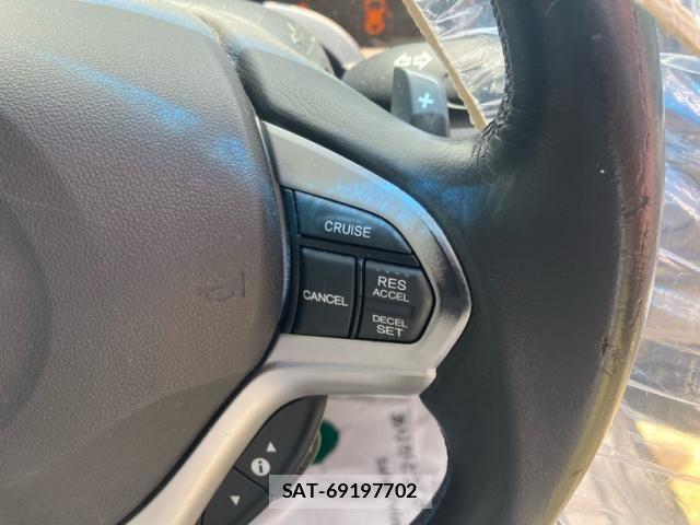 Honda CR-Z 2010-05 7875944-16